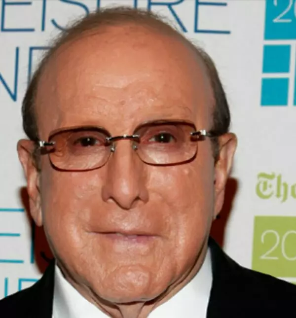 wpid Screenshot 2013 02 19 00 48 39 1 LEGENDARY MUSIC PRODUCER CLIVE DAVIS COMES OUT AS BISEXUAL (VIDEO)