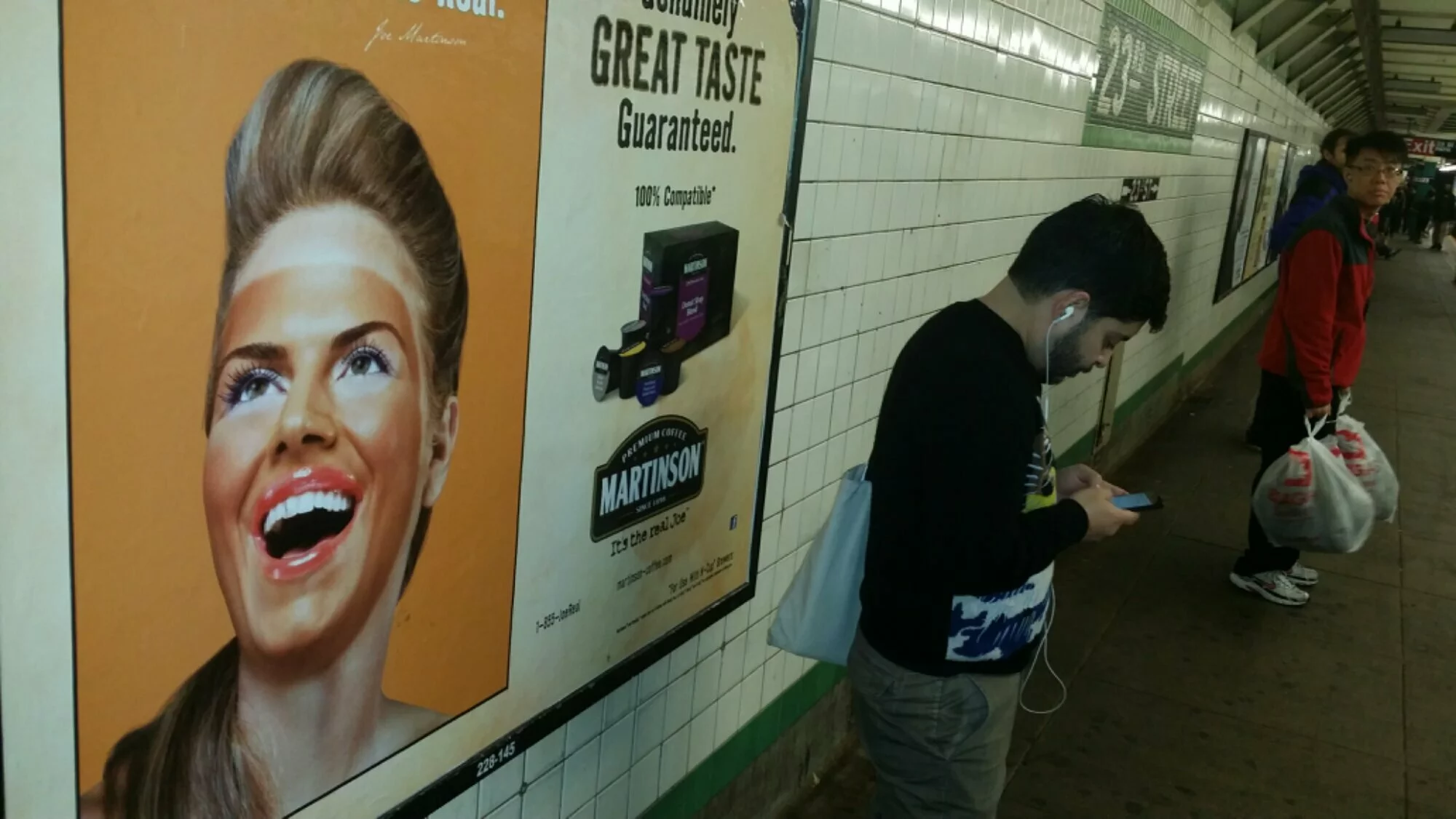 wpid 20131116 191017 MARTINSON COFFEE INSPIRED BY BLACKFACE FOR NYC SUBWAY AD (PHOTOS)